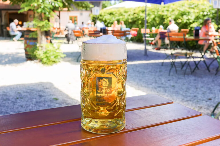 Biergarten im SEEside Kuperschmiede