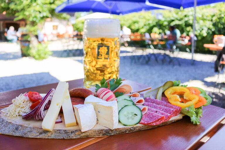 Biergarten im SEEside Kuperschmiede